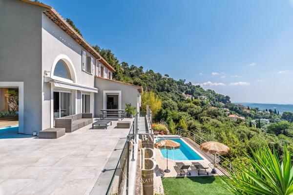 Grasse, Villa 5 Chambres -  221 m² à vendre