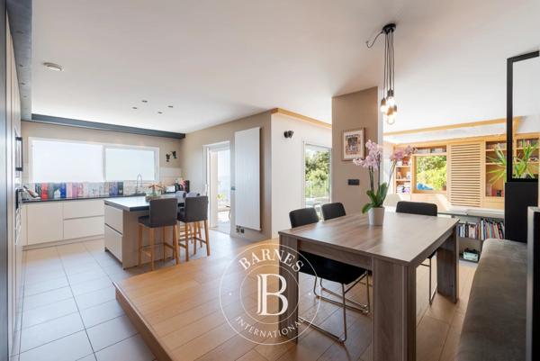 Grasse, Villa 5 Chambres -  221 m² à vendre