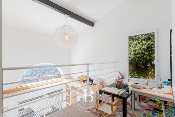 Grasse, Villa 5 Chambres -  221 m² à vendre