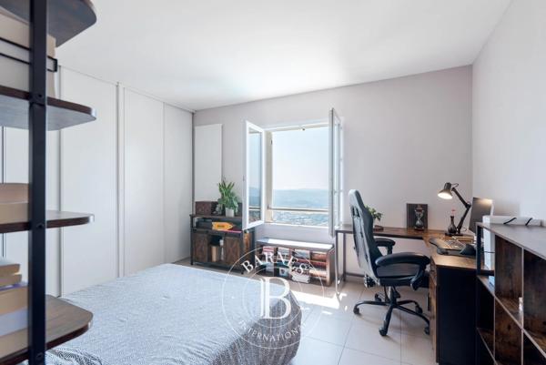 Grasse, Villa 5 Chambres -  221 m² à vendre