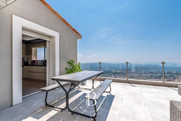 Grasse, Villa 5 Chambres -  221 m² à vendre
