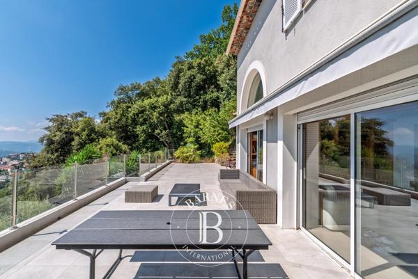 Grasse, Villa 5 Chambres -  221 m² à vendre