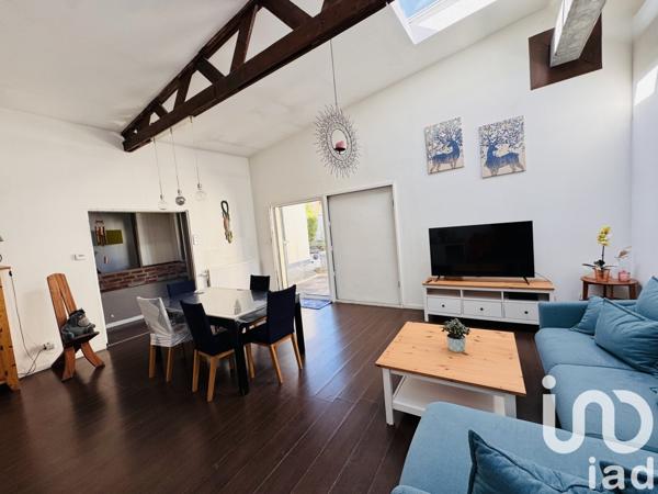 Maison 8 pièces de 201 m² à Sin-le-Noble (59450)