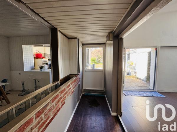 Maison 8 pièces de 201 m² à Sin-le-Noble (59450)