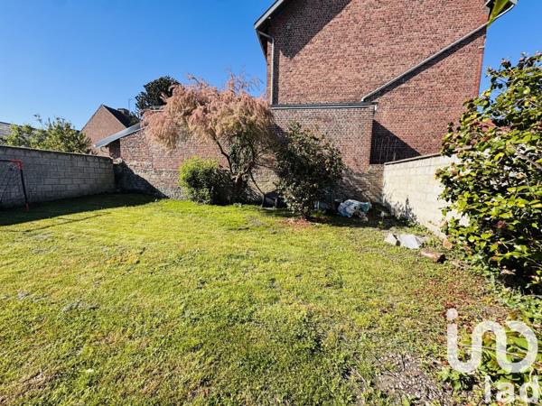 Maison 8 pièces de 201 m² à Sin-le-Noble (59450)