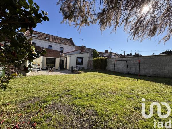 Maison 8 pièces de 201 m² à Sin-le-Noble (59450)