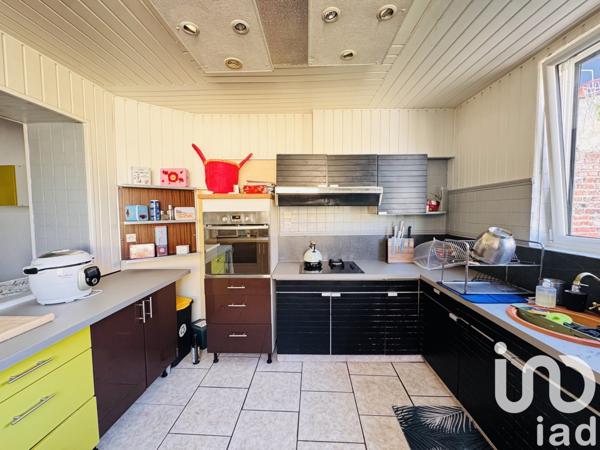 Maison 8 pièces de 201 m² à Sin-le-Noble (59450)