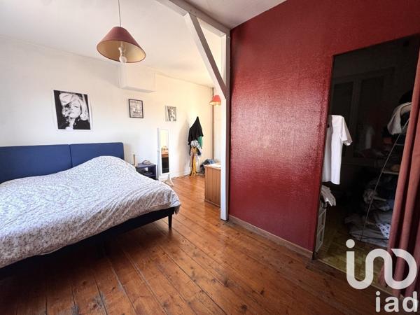 Maison 8 pièces de 201 m² à Sin-le-Noble (59450)