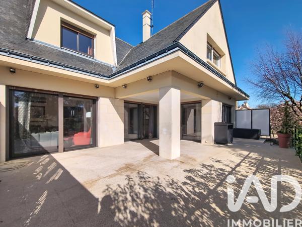 Maison à vendre 9 pièces 222 m² Rambouillet