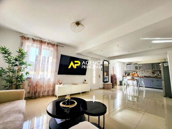 ARGENTEUIL,15 minutes gare, maison 7 pièces, 3 chambres avec la possibilité d'en aménager 2 autres €424 000 ** - Référence 4413