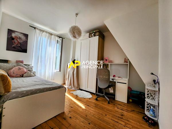 ARGENTEUIL,15 minutes gare, maison 7 pièces, 3 chambres avec la possibilité d'en aménager 2 autres €424 000 ** - Référence 4413