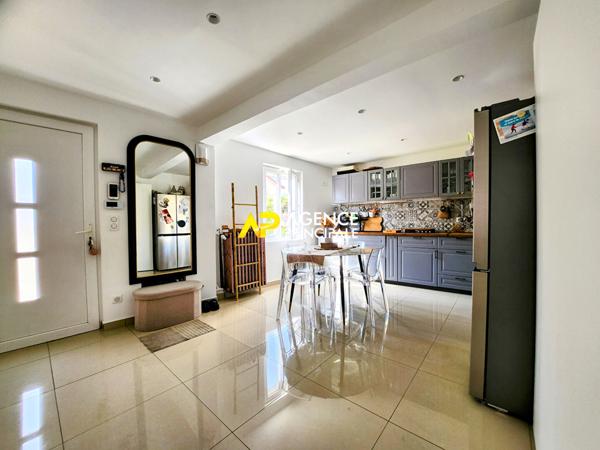 ARGENTEUIL,15 minutes gare, maison 7 pièces, 3 chambres avec la possibilité d'en aménager 2 autres €424 000 ** - Référence 4413