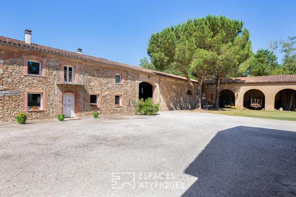 Domaine de caractère avec trois habitations et étang privé