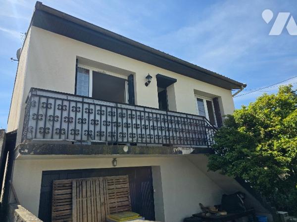 Maison élevée sur sous sol de 154 m² sur terrain de 229 m².