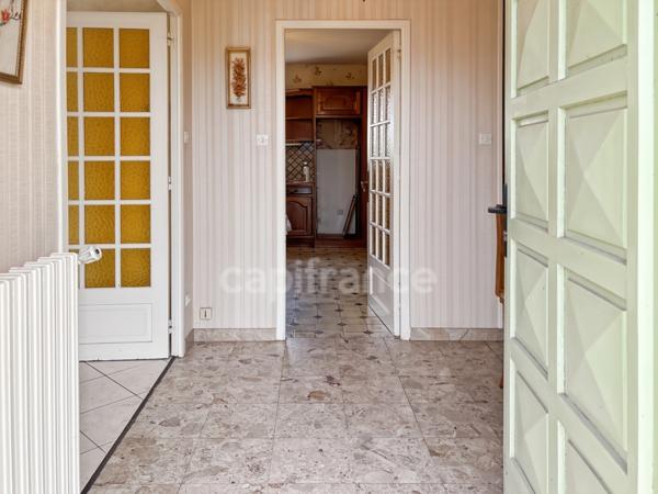 Maison à vendre vieux bourg ALLONNES (72) maison sur sous sol 3 chambres