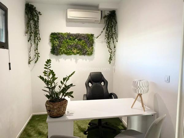 Location Bureau 1 pièces 14 m2 à Antibes