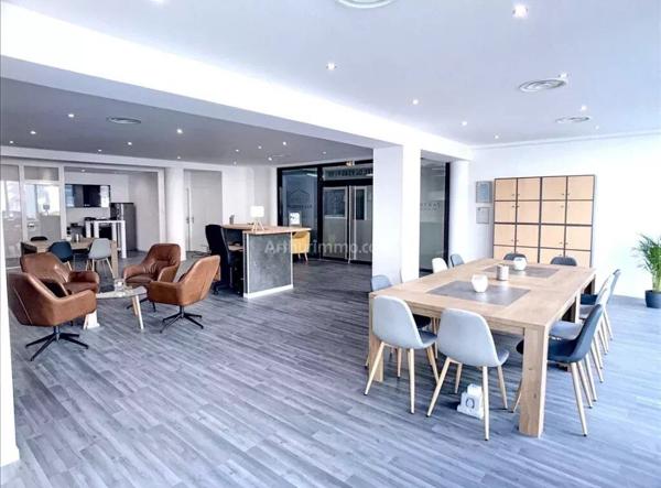 Location Bureau 1 pièces 14 m2 à Antibes