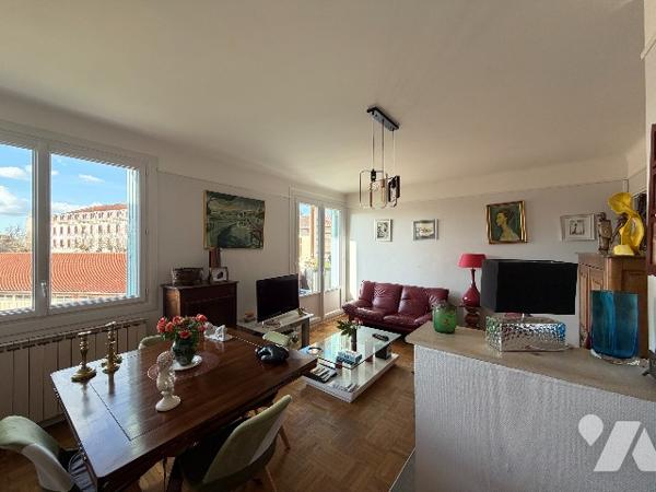 Appartement T2 de 59m² avec garage, cave, balcon et loggia