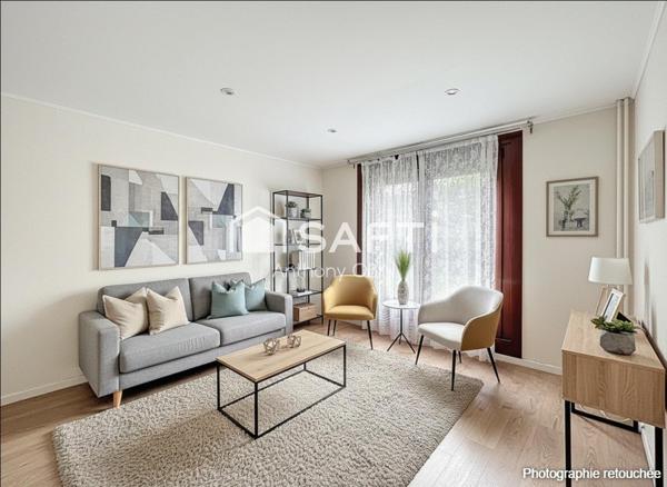 Maison semi individuelle, 3 chambres, 1 bureau, garage, jardin