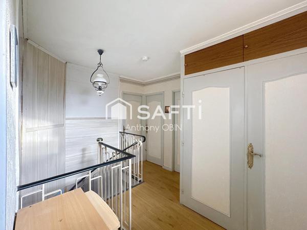 Maison semi individuelle, 3 chambres, 1 bureau, garage, jardin