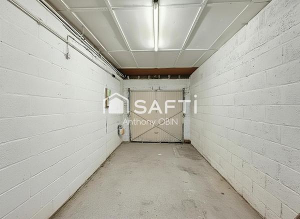 Maison semi individuelle, 3 chambres, 1 bureau, garage, jardin