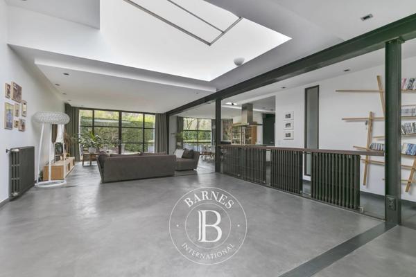 Rueil-Malmaison, Maison 7 Chambres -  896 m² à vendre