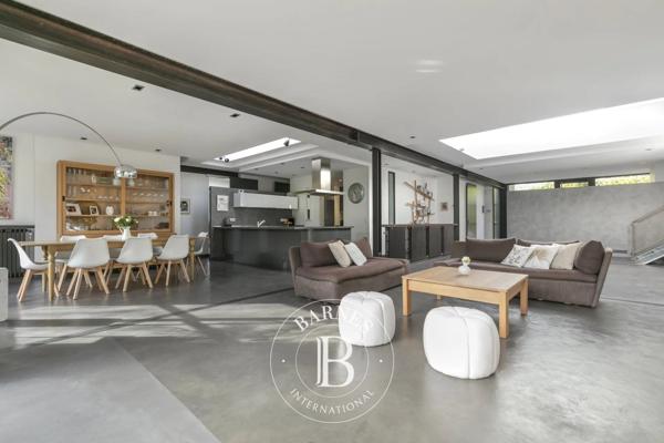 Rueil-Malmaison, Maison 7 Chambres -  896 m² à vendre
