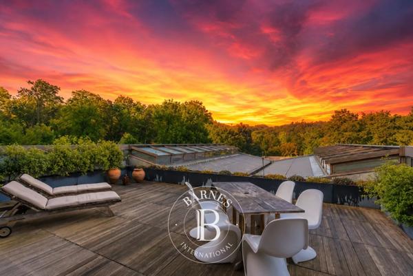 Rueil-Malmaison, Maison 7 Chambres -  896 m² à vendre