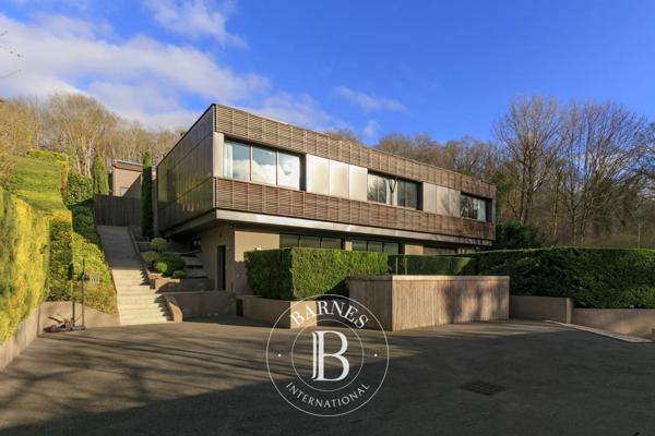 Rueil-Malmaison, Maison 7 Chambres -  896 m² à vendre