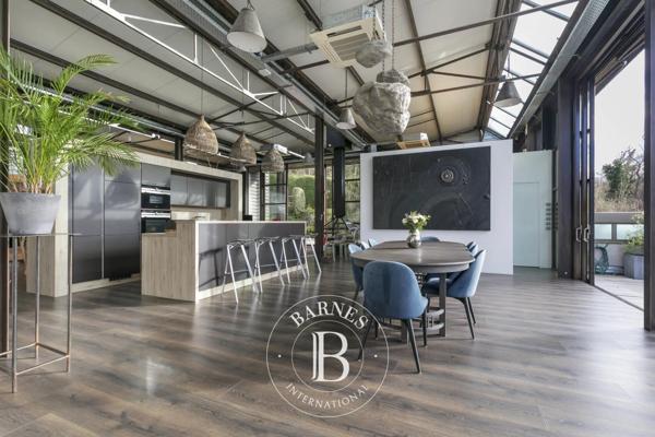 Rueil-Malmaison, Maison 7 Chambres -  896 m² à vendre