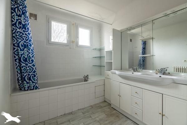 Immeuble à vendre |  Trélissac |  8 pièces | 240 m²