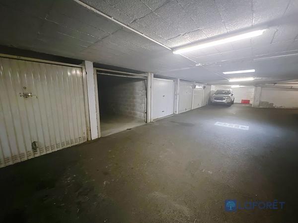 Location parking / box Nice - 150 €/mois