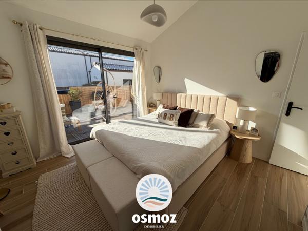 Maison de 2023 avec stationnements et garage !