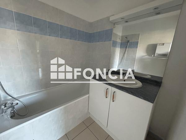 Location Appartement 2 pièces 35.52 m² - 7 TER RUE PAUL BEME Le Passage 47520