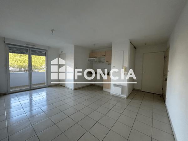 Location Appartement 2 pièces 35.52 m² - 7 TER RUE PAUL BEME Le Passage 47520