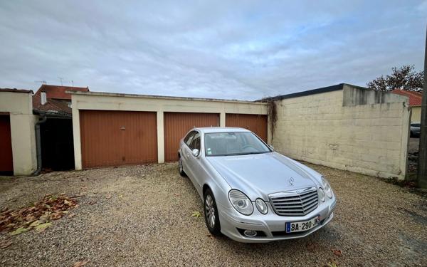 Stationnement à vendre    50 m2 Beautor