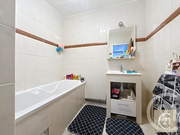 Appartement F4 à vendre  4 pièces - 74,86 m2 BEZIERS - 34