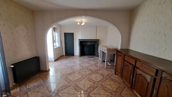 Maison à vendre 5 pièces COMBEAUFONTAINE (70)