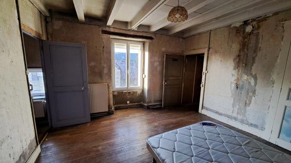 Maison à vendre 5 pièces COMBEAUFONTAINE (70)