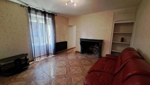 Maison à vendre 5 pièces COMBEAUFONTAINE (70)