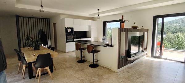 Aubagne (13400) Maison neuve 2024 – Piscine+pool house – Garage 80 m² – Les Fenestrelles, Aubagne