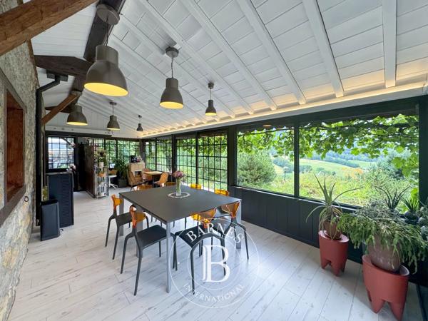 Chambéry, Propriété 3 Chambres -  193 m² à vendre
