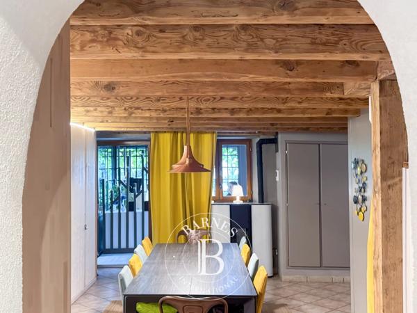 Chambéry, Propriété 3 Chambres -  193 m² à vendre
