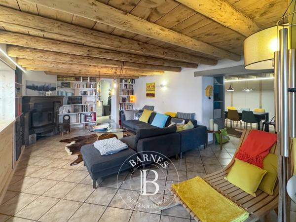 Chambéry, Propriété 3 Chambres -  193 m² à vendre