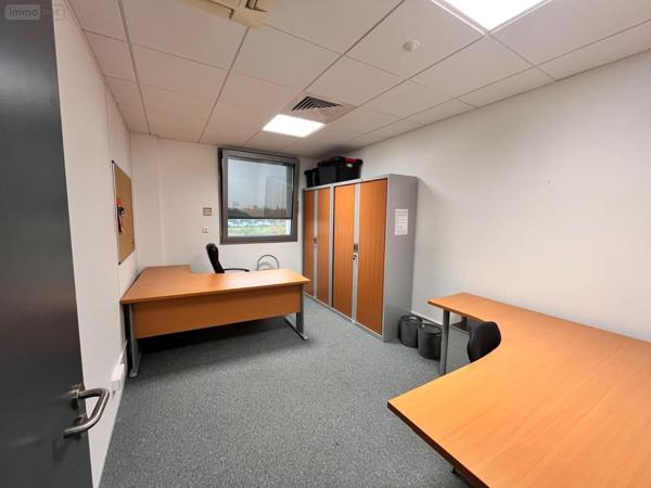 Bureaux à vendre à Reims dans la Marne (51100), ref : 51083/VENT/968   
Croix Blandin