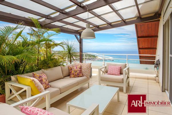 A Vendre - Saint Gilles les Bains - Vue incroyable - Appt F3 Duplex - 2 terrasses - Parking sous sol