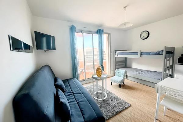 CANET EN ROUSSILLON - STUDIO MEUBLE DE 21M² AVEC BALCON VUE MER