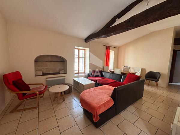 Ensemble de deux logements à BOURG