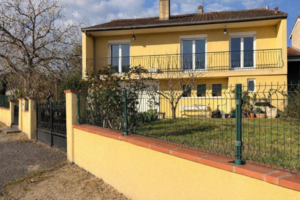 Maison 103 m2 - Véranda 33 m2 - 3 chambres - garage et atelier 60 m2 - terrain 420 m2