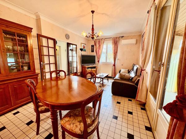 Maison 103 m2 - Véranda 33 m2 - 3 chambres - garage et atelier 60 m2 - terrain 420 m2